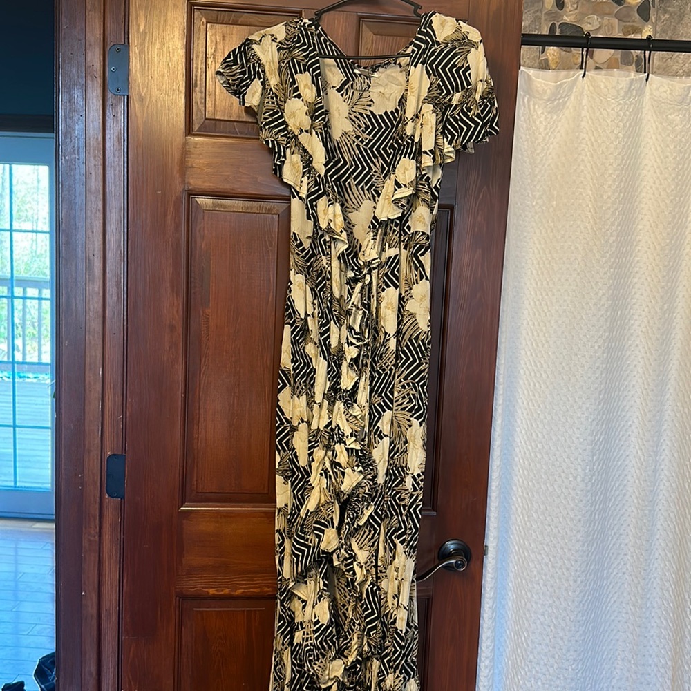 Women’s XS long tie floral dress